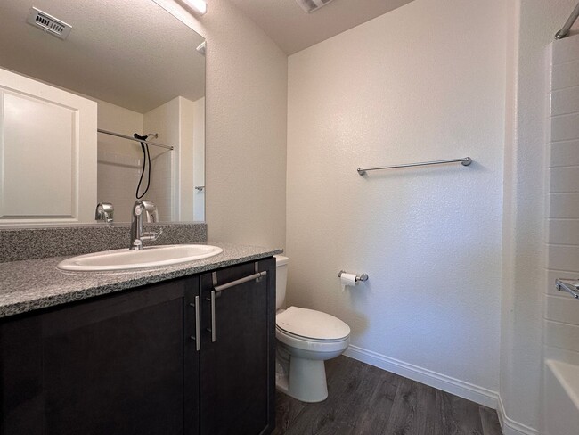 Building Photo - CONTEMPORARY TOWNHOUSE WITH AMENITIES AND ...