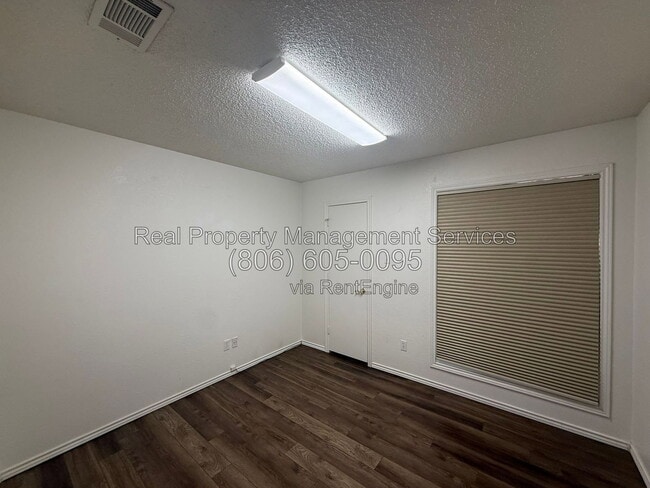 Building Photo - 3312 74th St