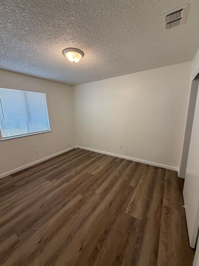 Building Photo - 109 El Dorado Dr