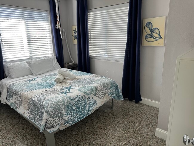 Building Photo - 1258 Beach Rd