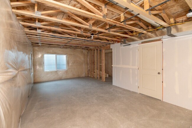 Building Photo - 4366 E Willow Oak Way