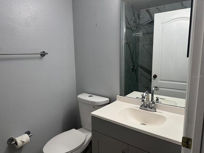 Building Photo - 14796 Yorkshire Run Dr