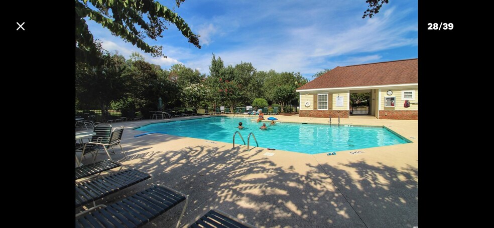 Building Photo - 5825 Catalina Dr