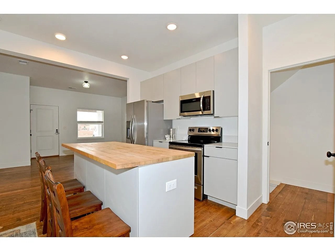 Building Photo - 7869 5th St