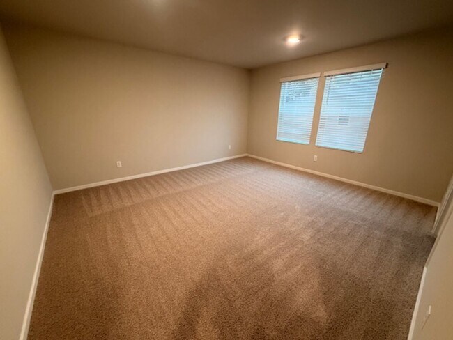 Building Photo - Brand New 2025 Home in Bakerview