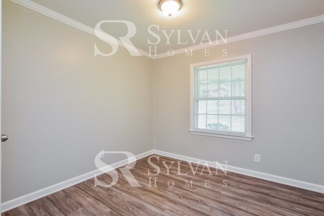 Building Photo - At Last, This Is What You Have Been Searching For!