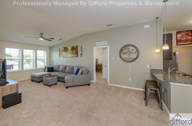Building Photo - 817 Golden Lake Loop