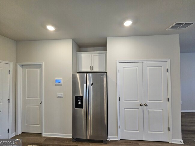 Building Photo - 4548 Red Lion Pl