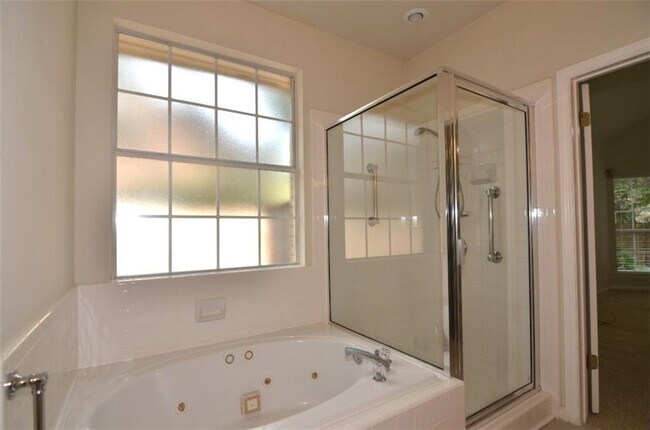 Building Photo - 15024 Galena Dr