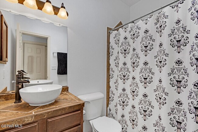 Building Photo - 3220 Scarlet Point Dr