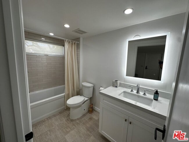 Building Photo - 12206 Falkirk Ln