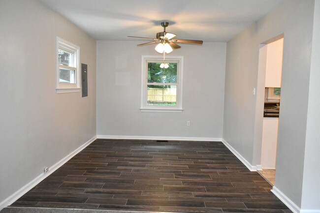 Building Photo - Remodeled 3 Bedroom Ranch