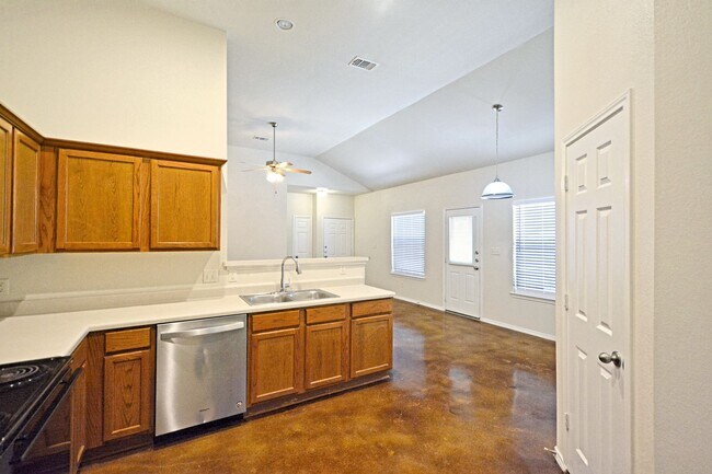 Building Photo - 240a Anne Louise Dr