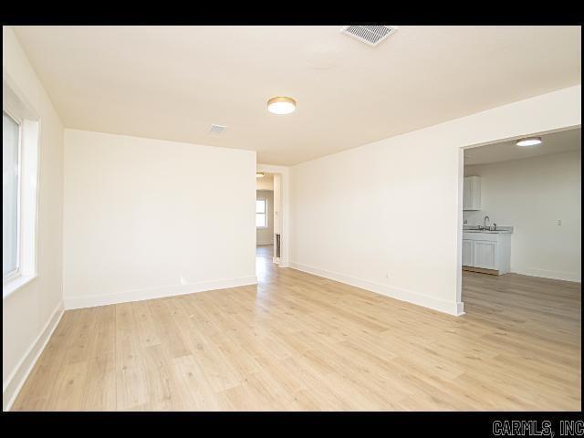 Building Photo - 117 Mitcham Rd