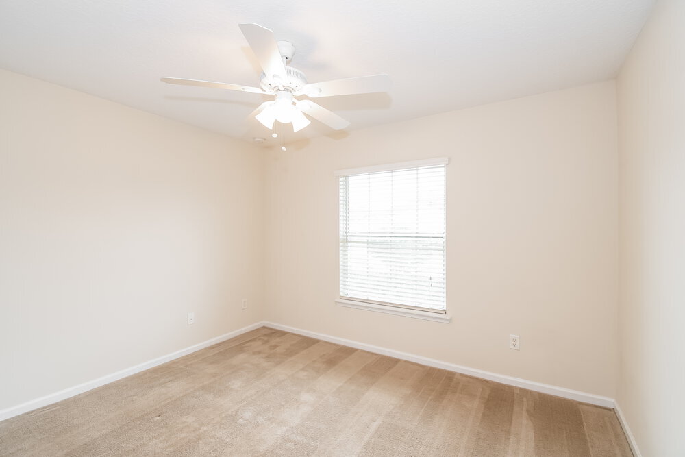 Building Photo - 12100 Hayden Lakes Cir