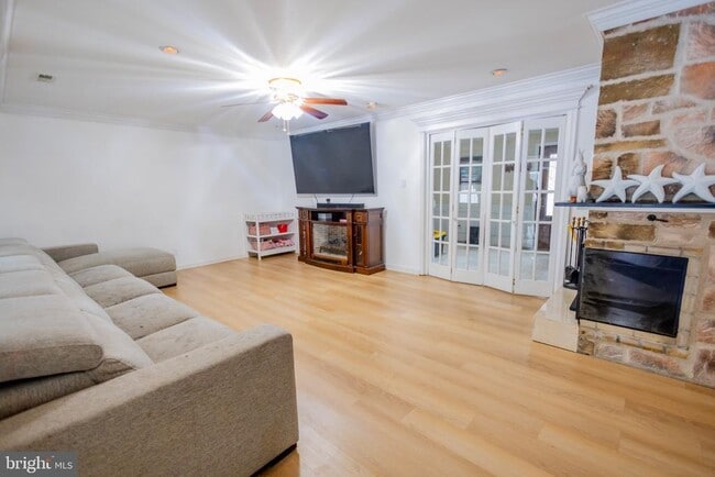 Building Photo - 24 Rose Apple Rd