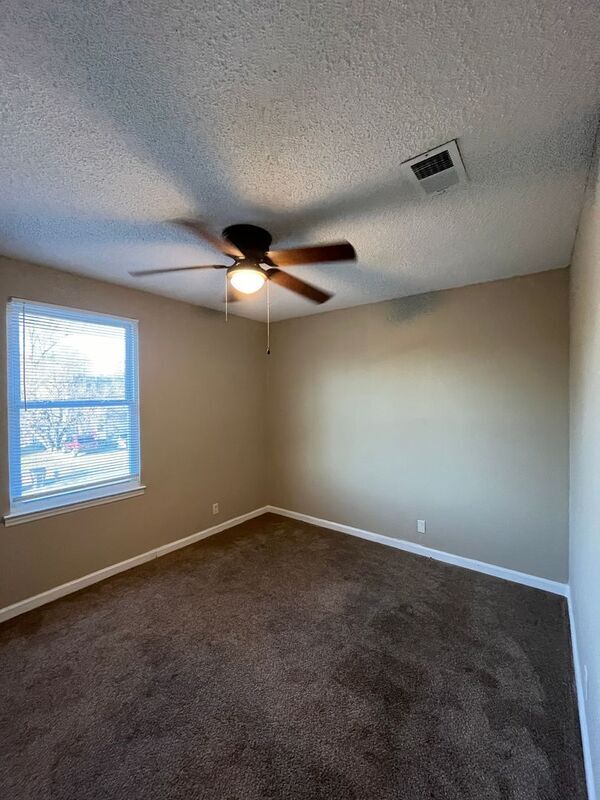 Building Photo - 2542 Highland Trace Dr