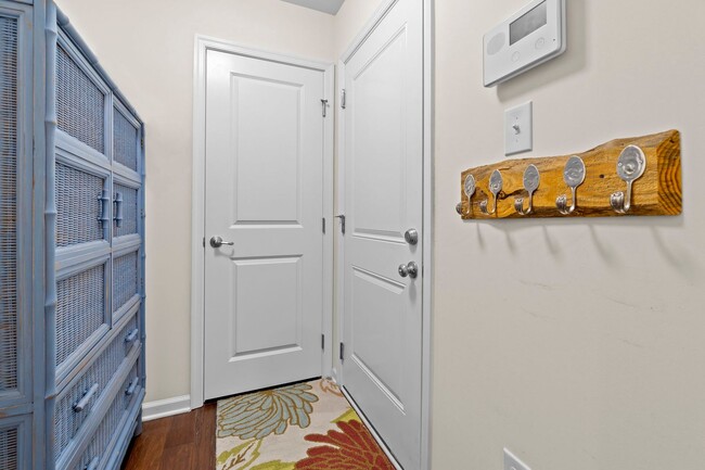 Building Photo - 2704 Brownstone Cir
