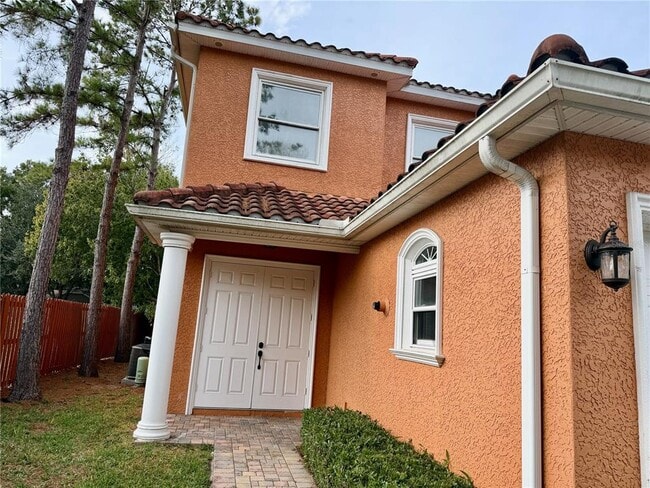 Building Photo - 2349 Max Ct