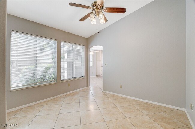 Building Photo - 4432 Crimson Leaf Dr