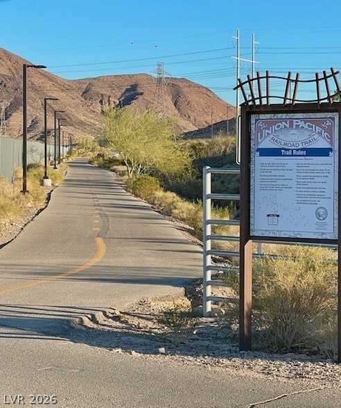 Building Photo - 1135 Paradise Vista Dr