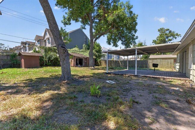 Building Photo - 1409 Wycliffe Dr