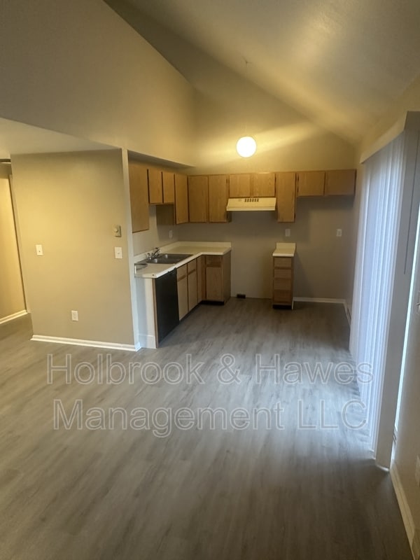 Building Photo - 4531 Boardwalk Dr