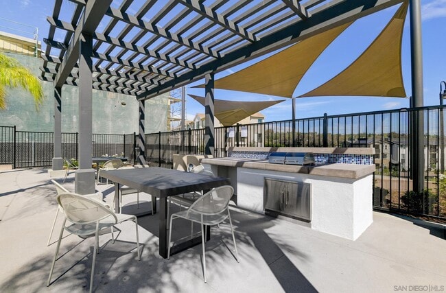 Building Photo - 2540 Chamomile Ln