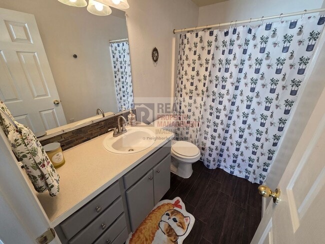 Building Photo - Check out this beautiful 3 bedroom, 2.5 bath home!