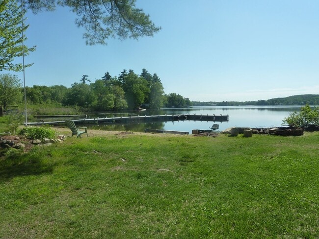 Building Photo - 4-Bedroom, 2-Bath Home with Modern Comforts in Tyngsboro, MA