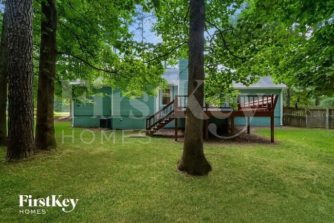 Building Photo - 470 Willow Ln