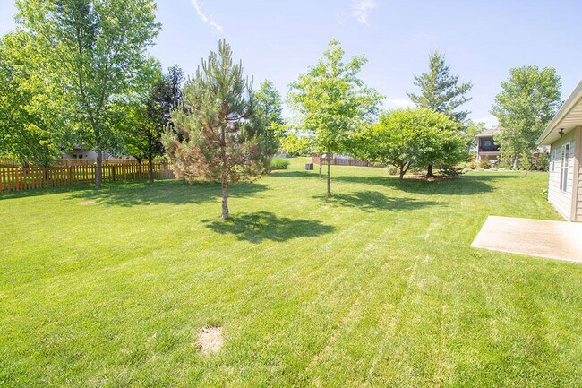 Building Photo - 5305 Chamois Dr