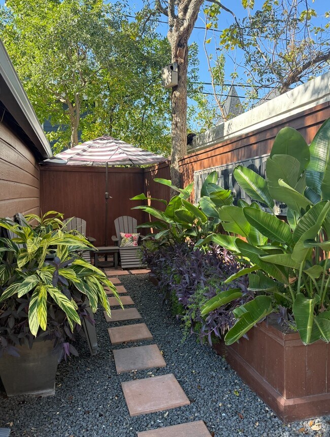 Building Photo - 505 Harvard St