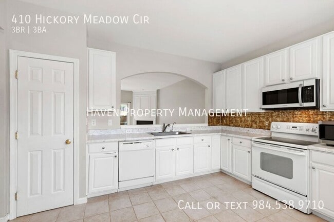 Building Photo - 410 Hickory Meadow Cir