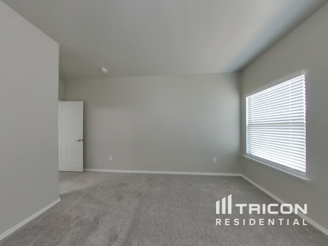 Building Photo - 1427 Oriole Ct