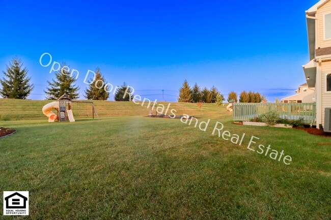 Building Photo - Coming soon! 50% off first months rent** W...