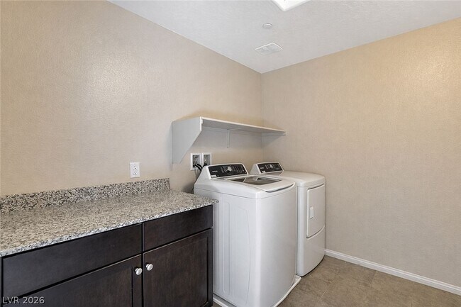 Building Photo - 2934 Caxton Grove Dr