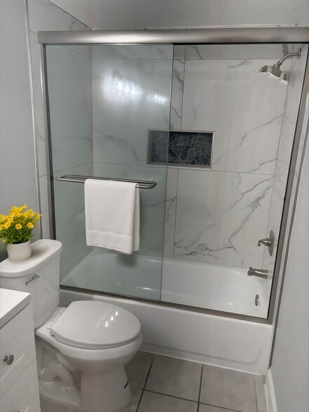 Building Photo - 11525 8th Way N