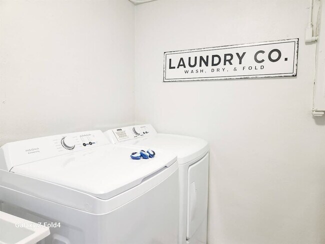 Building Photo - 31178 Park Ridge Dr