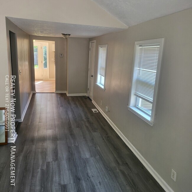 Building Photo - 18022 Marcella Rd
