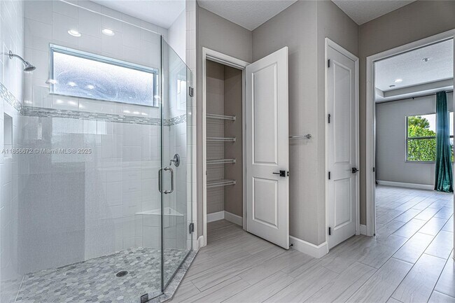 Building Photo - 15431 Goldfinch Cir