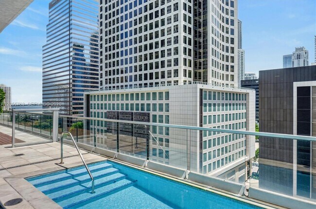 Building Photo - 500 Brickell Ave