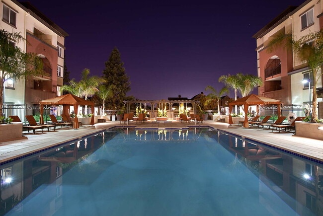 Building Photo - Via