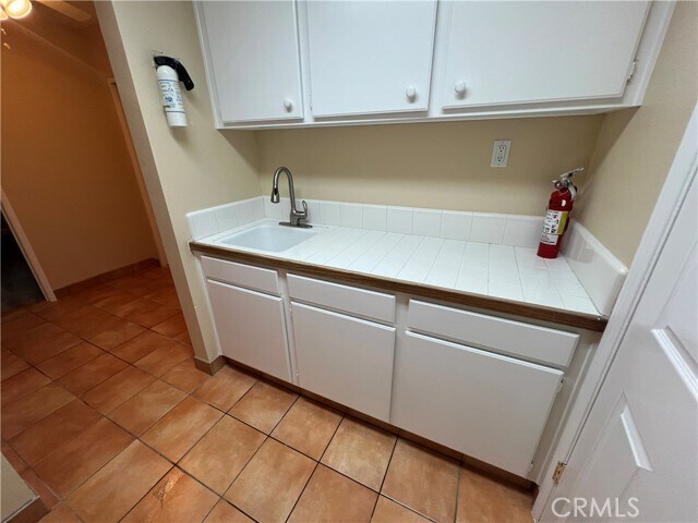 Building Photo - 2664 W La Morada Dr