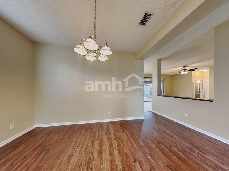 Building Photo - 1226 Loretto Cir