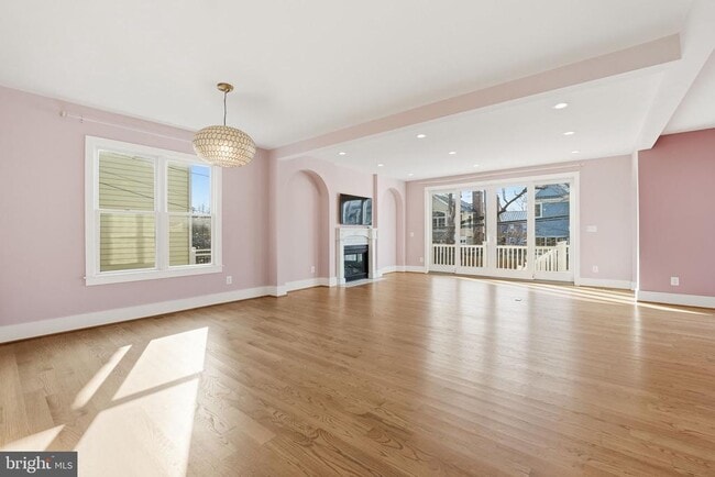 Building Photo - 1618 N Danville St