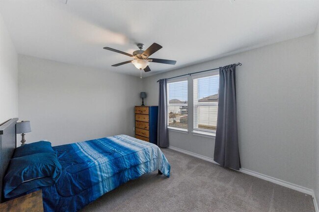 Building Photo - 2009 Los Olivios Wy