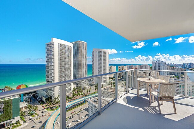 Building Photo - 4010 S Ocean Dr