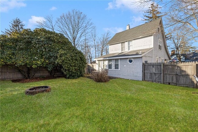 Building Photo - 206 Riverside Ave