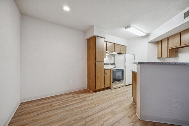 Building Photo - 1660 W T C Jester Blvd